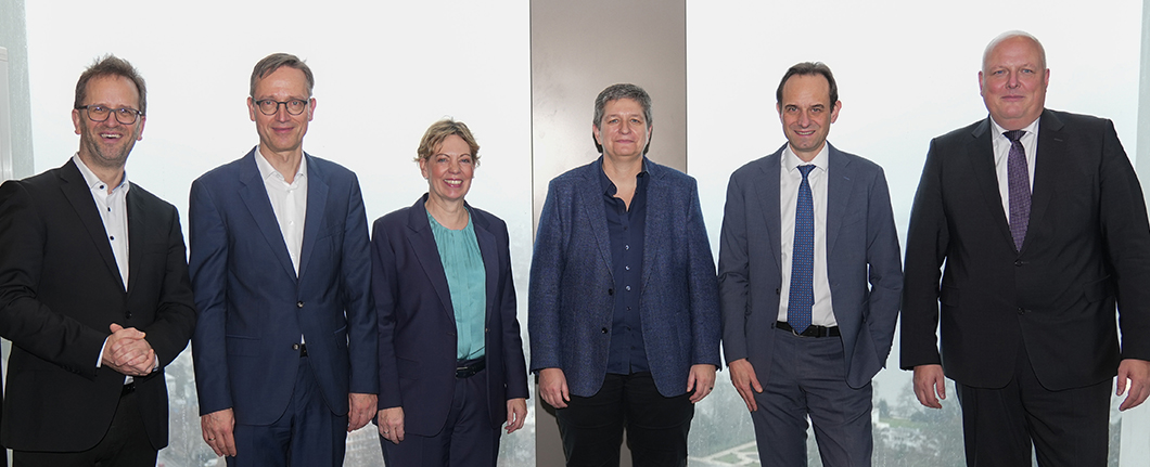 6 Behördenchefs von links nach rechts 6 Behördenchefs von links nach rechts